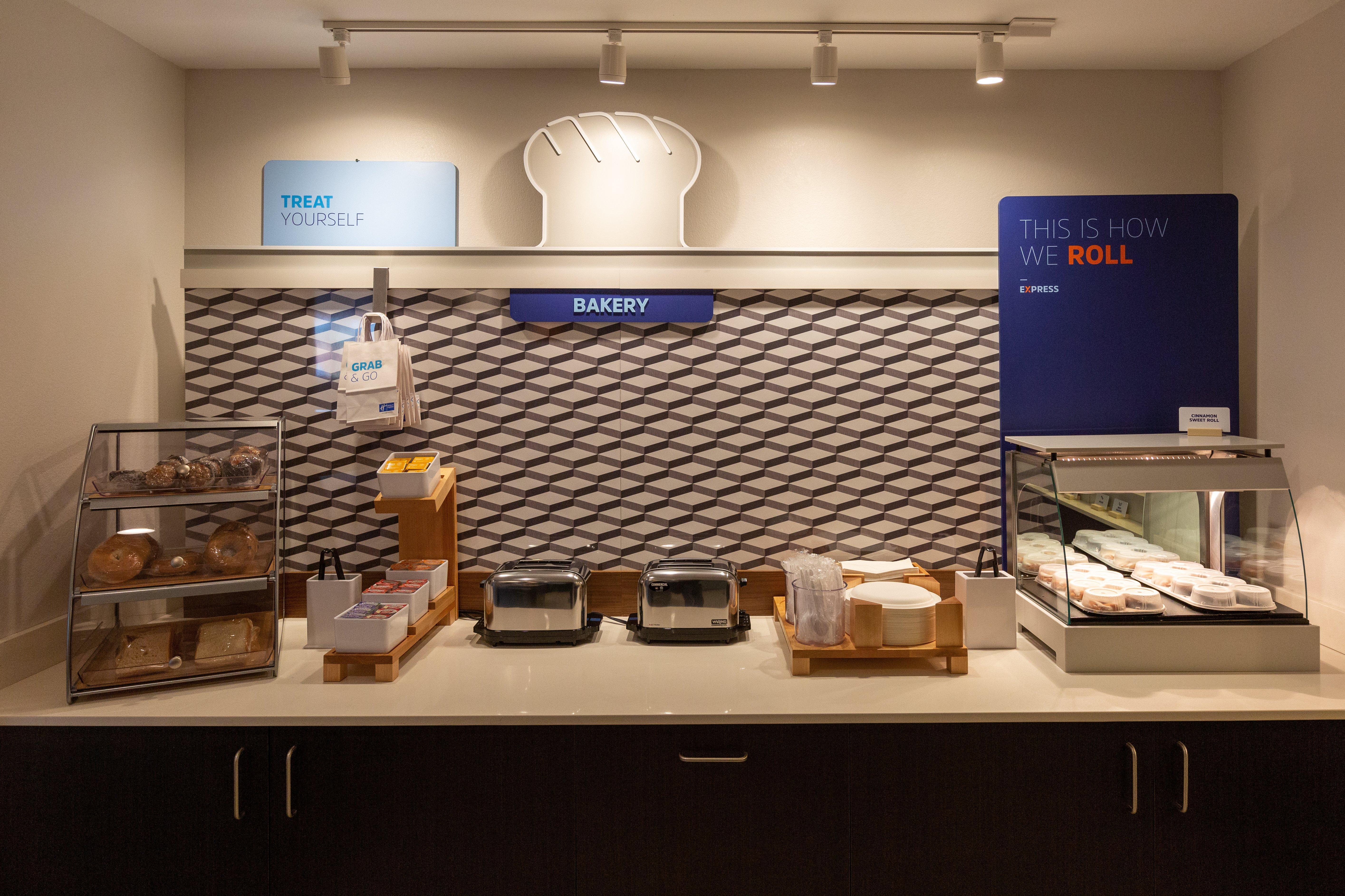 Holiday Inn Express & Suites - Kingfisher, An Ihg Hotel Ngoại thất bức ảnh